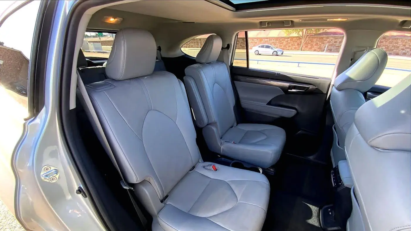 2020 Toyota Highlander Hybrid Platinum