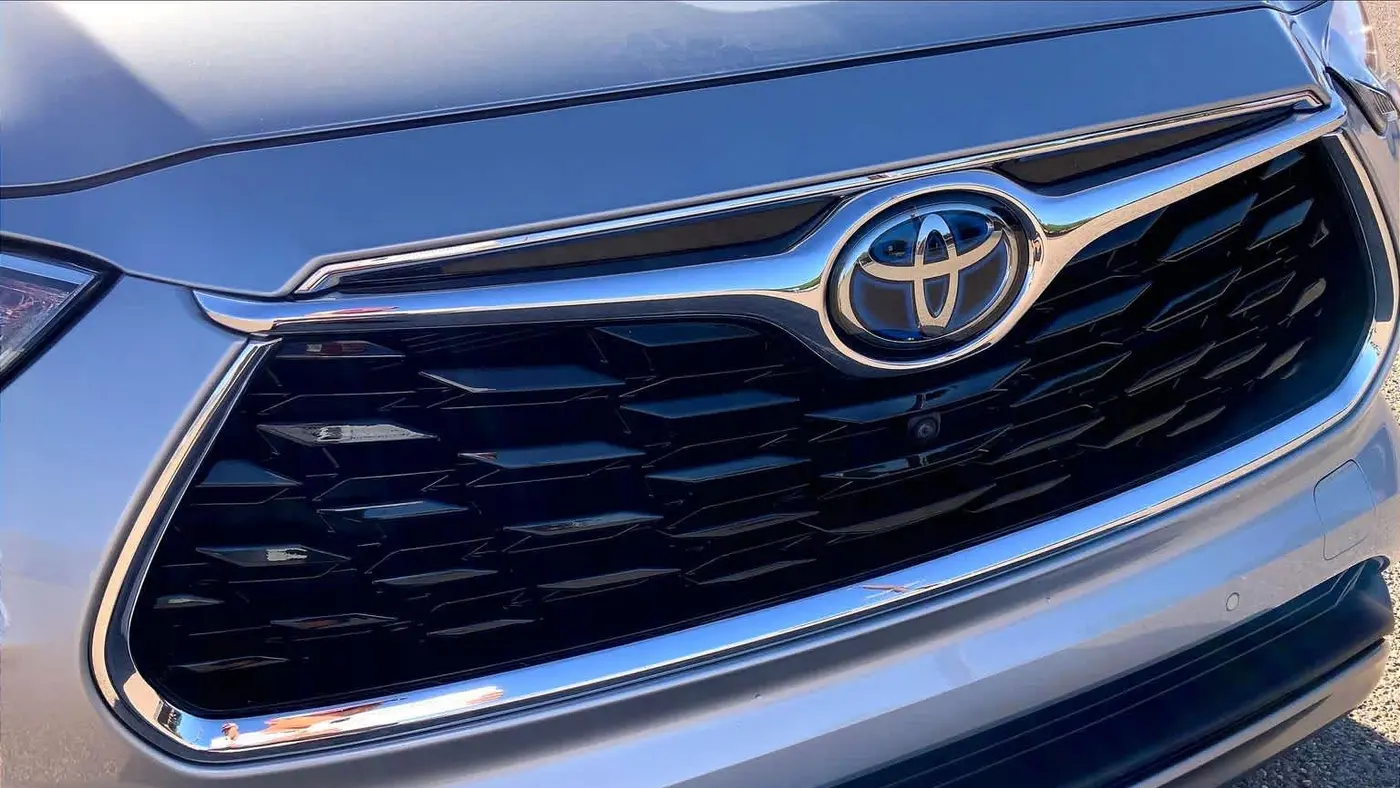 2020 Toyota Highlander Hybrid Platinum