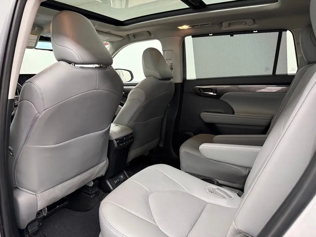 2025 Toyota Highlander - $56,597