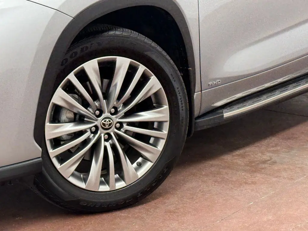 2025 Toyota Highlander - $56,597