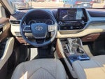 2021 Highlander Hybrid Thumbnail 16