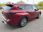 2025 Highlander Hybrid Thumbnail 14
