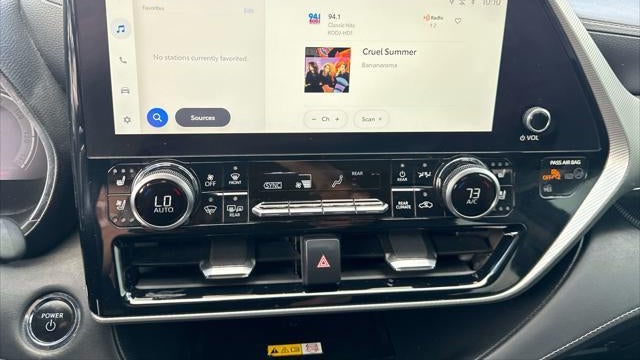 2023 Toyota Highlander Hybrid Platinum