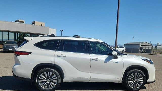 2021 Toyota Highlander Hybrid Platinum