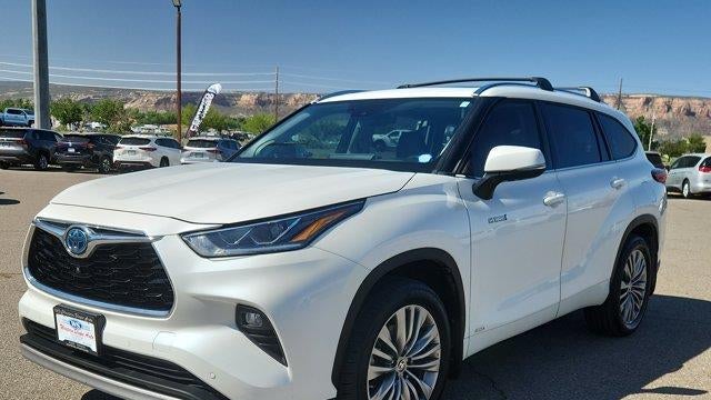 2021 Toyota Highlander Hybrid Platinum