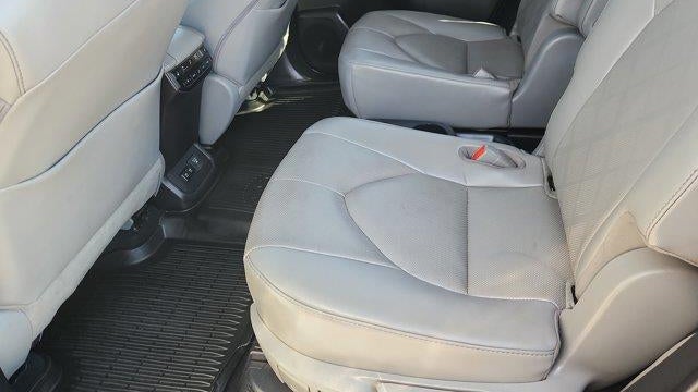 2021 Toyota Highlander Hybrid Platinum