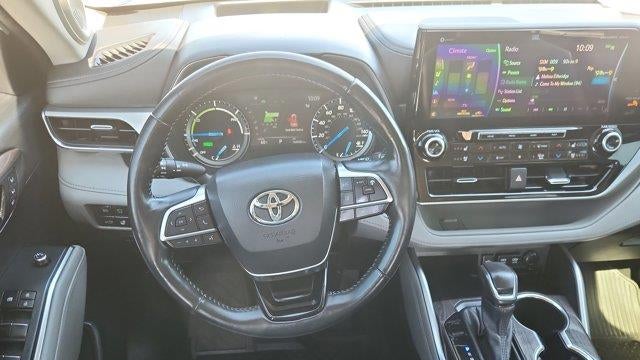 2021 Toyota Highlander Hybrid Platinum