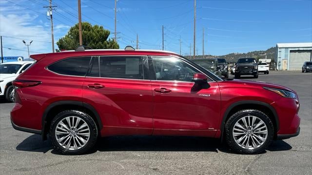 2021 Toyota Highlander Hybrid Platinum