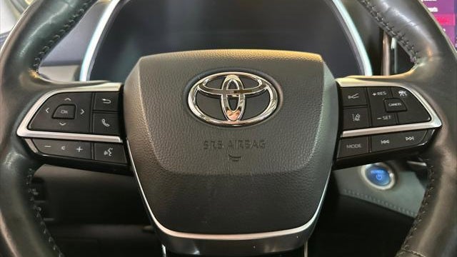 2021 Toyota Highlander Hybrid Platinum