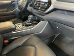 2021 Highlander Hybrid Thumbnail 17