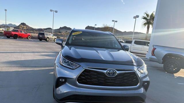 2021 Toyota Highlander Hybrid Platinum