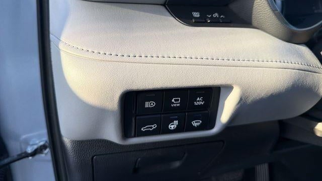 2021 Toyota Highlander Hybrid Platinum