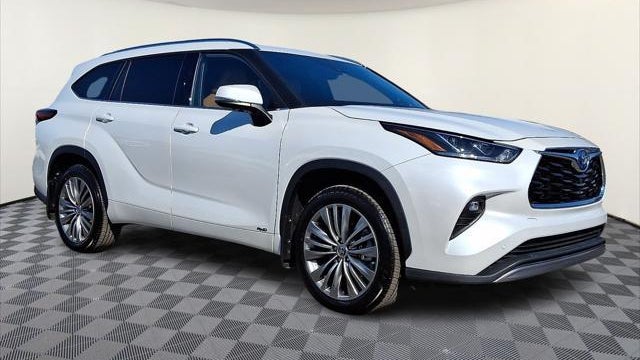 Preowned 2022 Toyota Highlander Hybrid Platinum for Sale