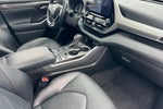 2022 Highlander Hybrid Thumbnail 18