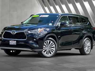 Photo of a 2025 Toyota Highlander Hybrid AWD Platinum 4DR SUV for sale