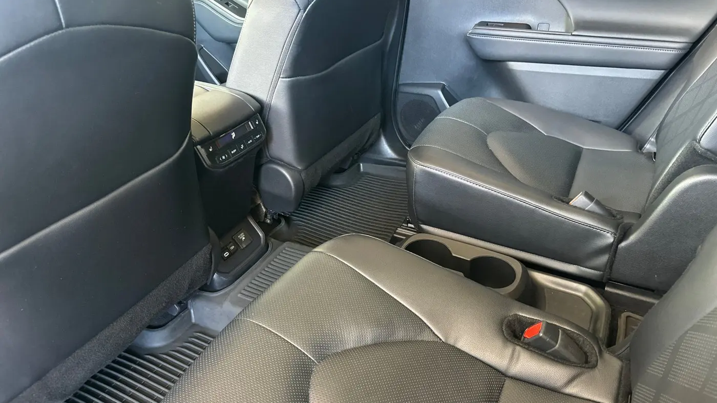 2025 Toyota Highlander Hybrid Platinum