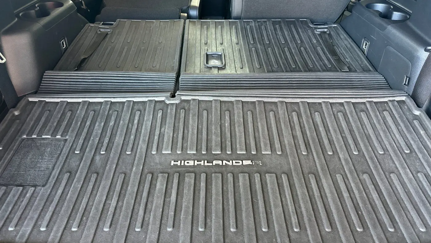 2025 Toyota Highlander Hybrid Platinum