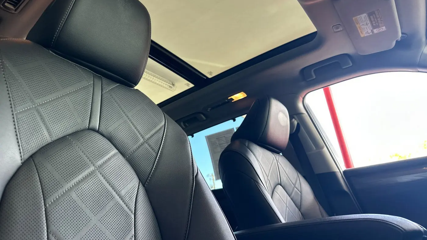 2025 Toyota Highlander Hybrid Platinum