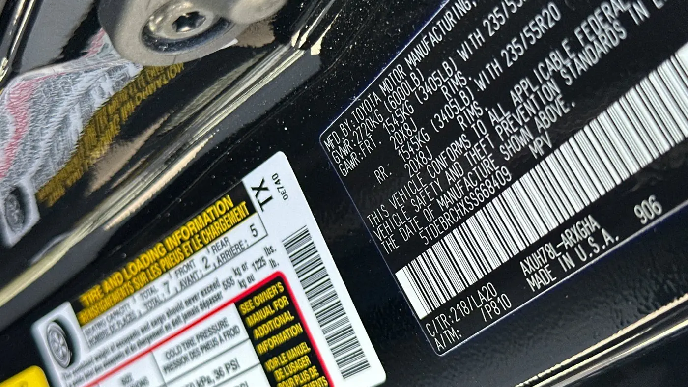 2025 Toyota Highlander Hybrid Platinum