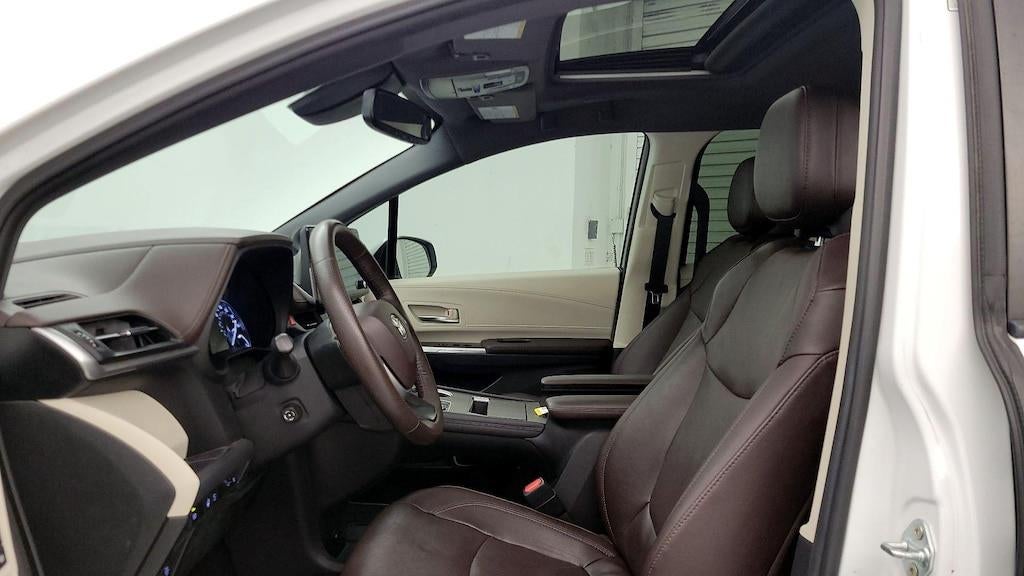 2023 Toyota Sienna Platinum 7-Passenger