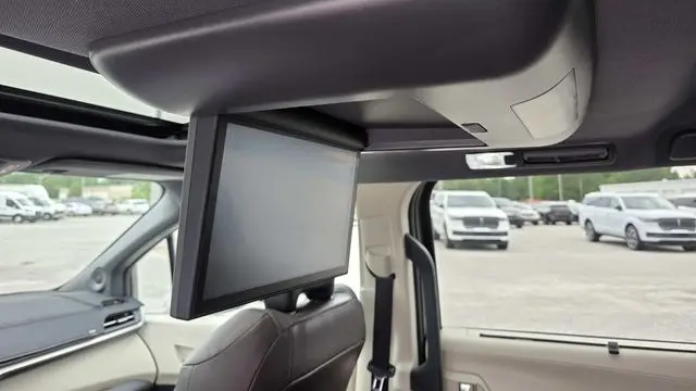 2023 Toyota Sienna Platinum 7-Passenger