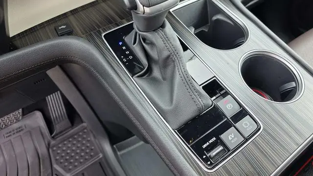 2023 Toyota Sienna Platinum 7-Passenger
