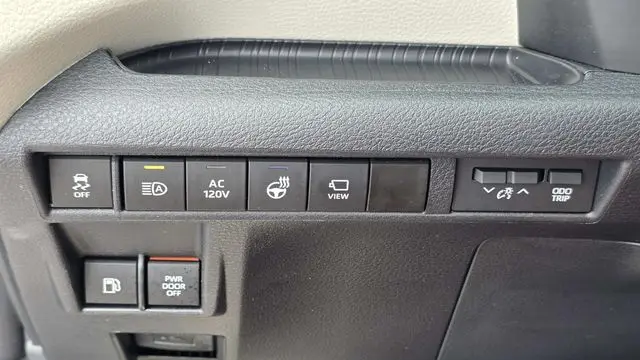 2023 Toyota Sienna Platinum 7-Passenger