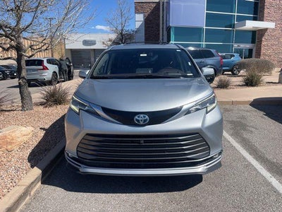 2021 Toyota Sienna Platinum 7-Passenger 4DR Mini-Van