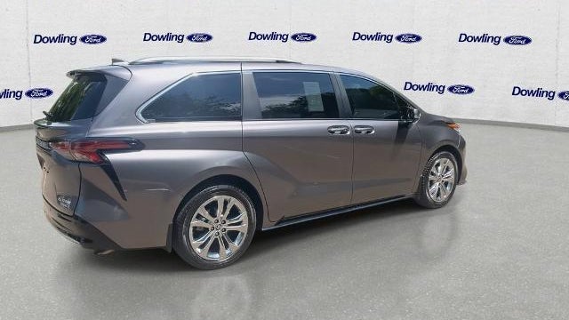 2024 Toyota Sienna Platinum 7-Passenger
