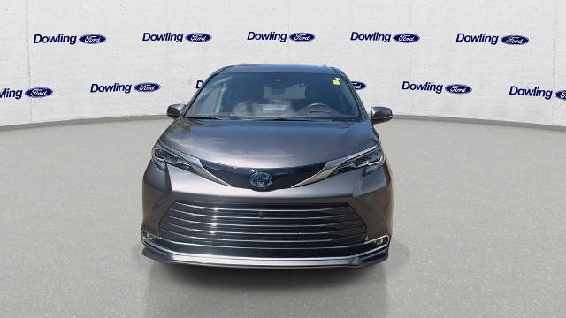 2024 Toyota Sienna Platinum 7-Passenger