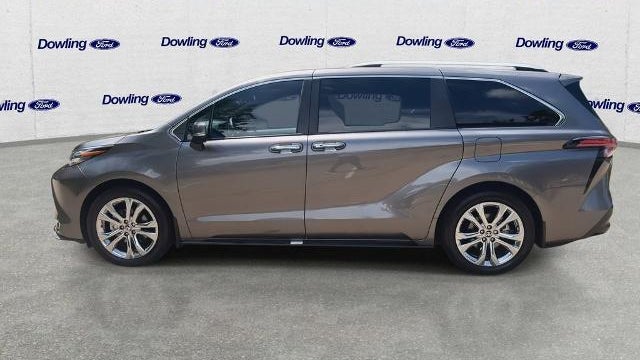 2024 Toyota Sienna Platinum 7-Passenger