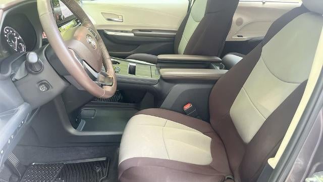 2024 Toyota Sienna Platinum 7-Passenger