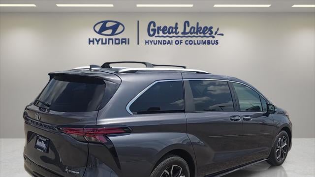 2025 Toyota Sienna Platinum 7-Passenger