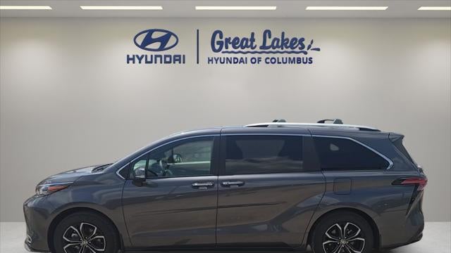 2025 Toyota Sienna Platinum 7-Passenger