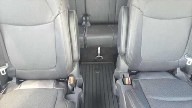 2025 Toyota Sienna Platinum 7-Passenger