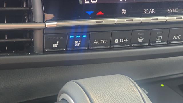2025 Toyota Sienna Platinum 7-Passenger