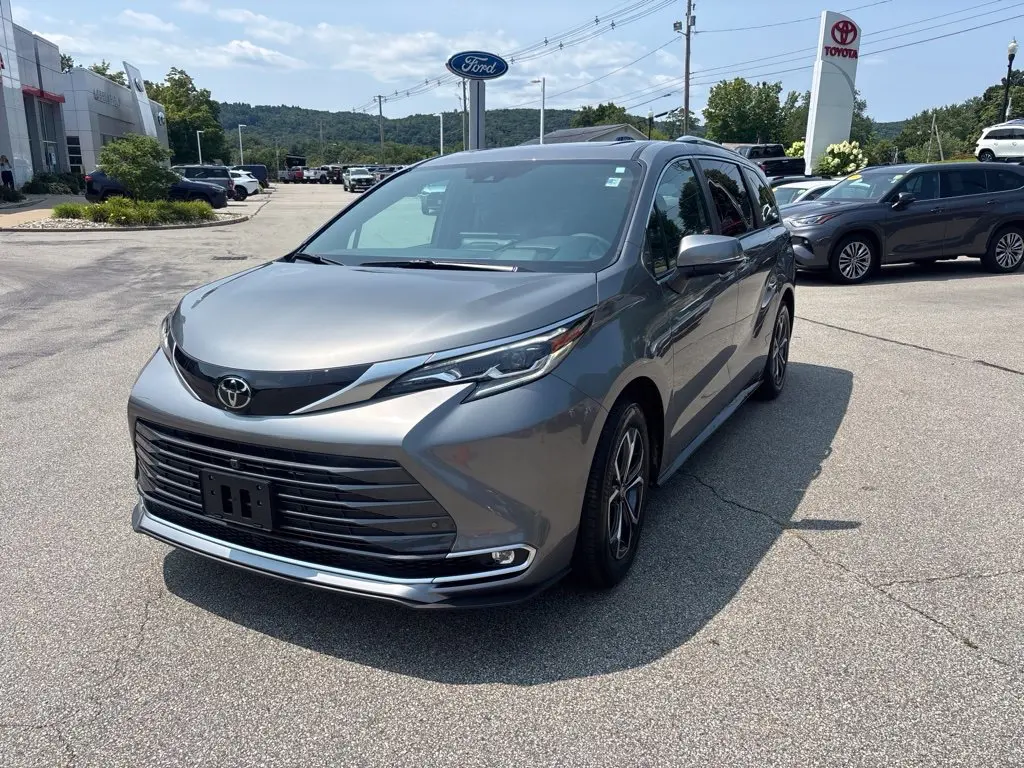 2026 Toyota Sienna - $57,595