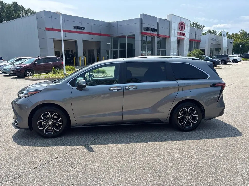 2026 Toyota Sienna - $57,595