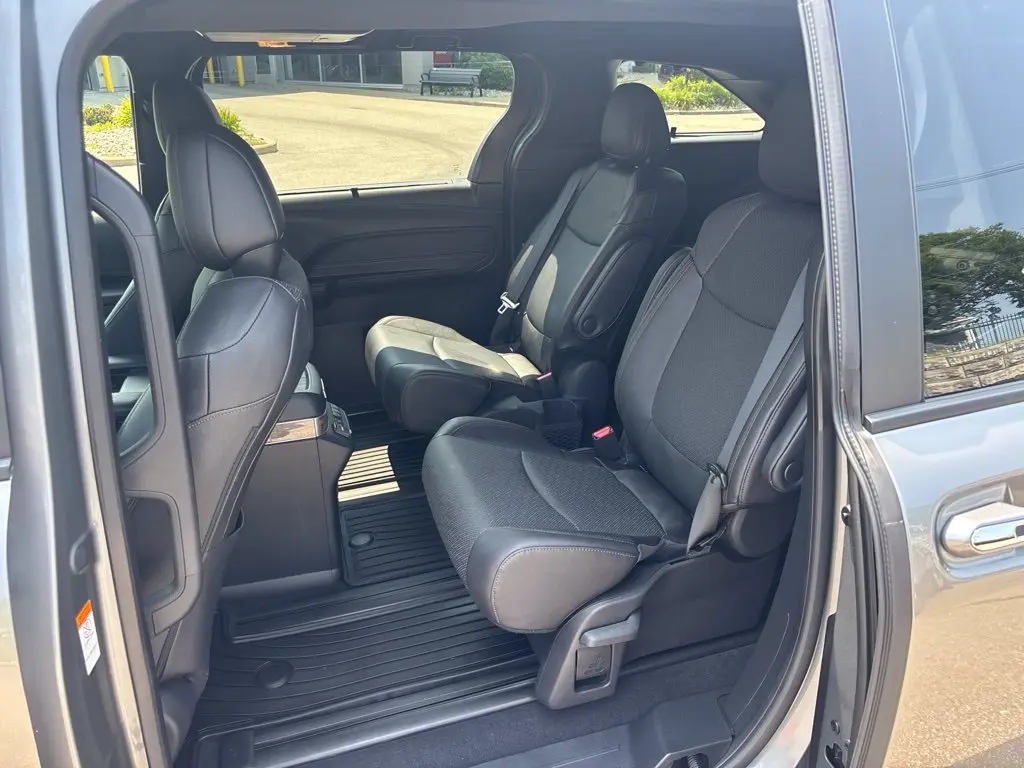 2026 Toyota Sienna - $57,595