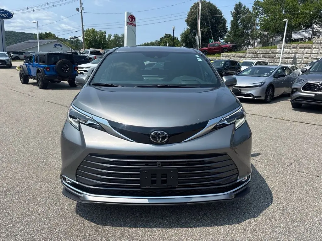 2026 Toyota Sienna - $57,595