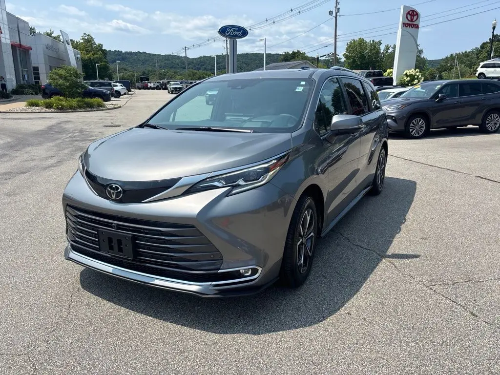 2026 Toyota Sienna - $57,595