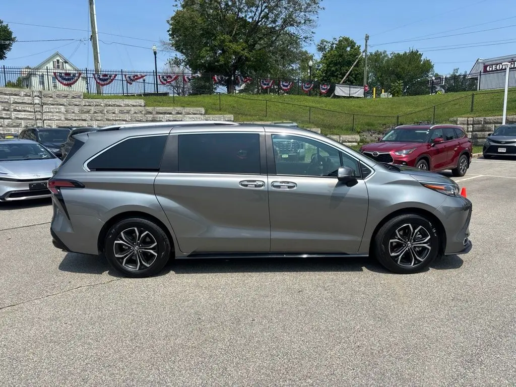 2026 Toyota Sienna - $57,595