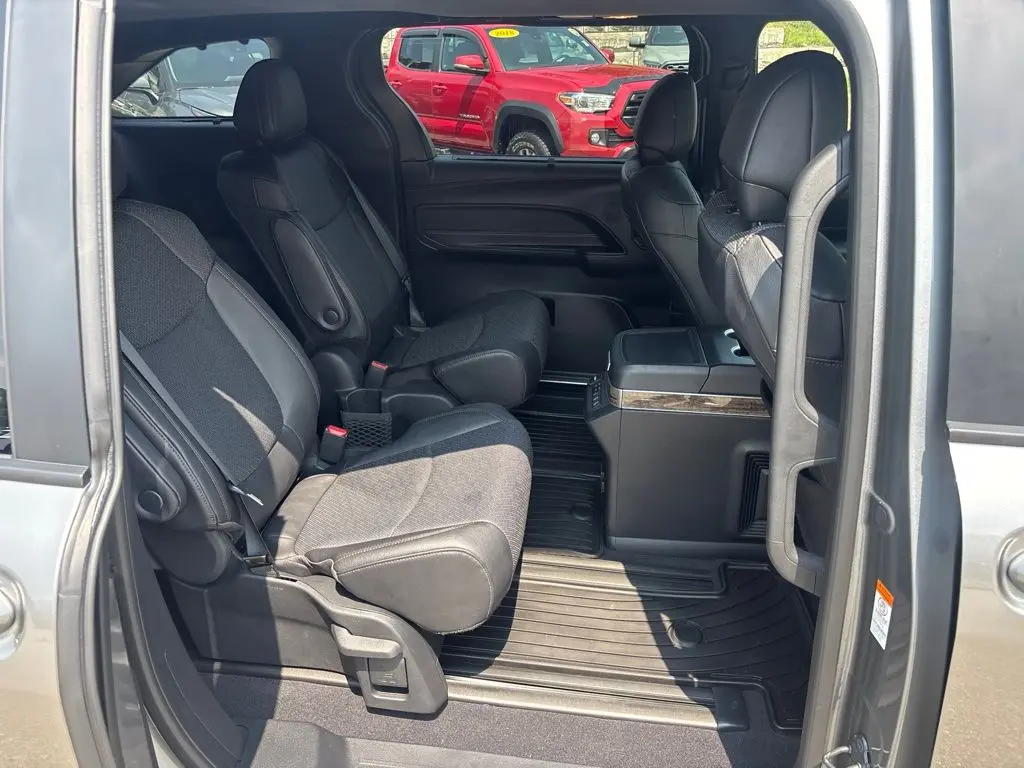2026 Toyota Sienna - $57,595
