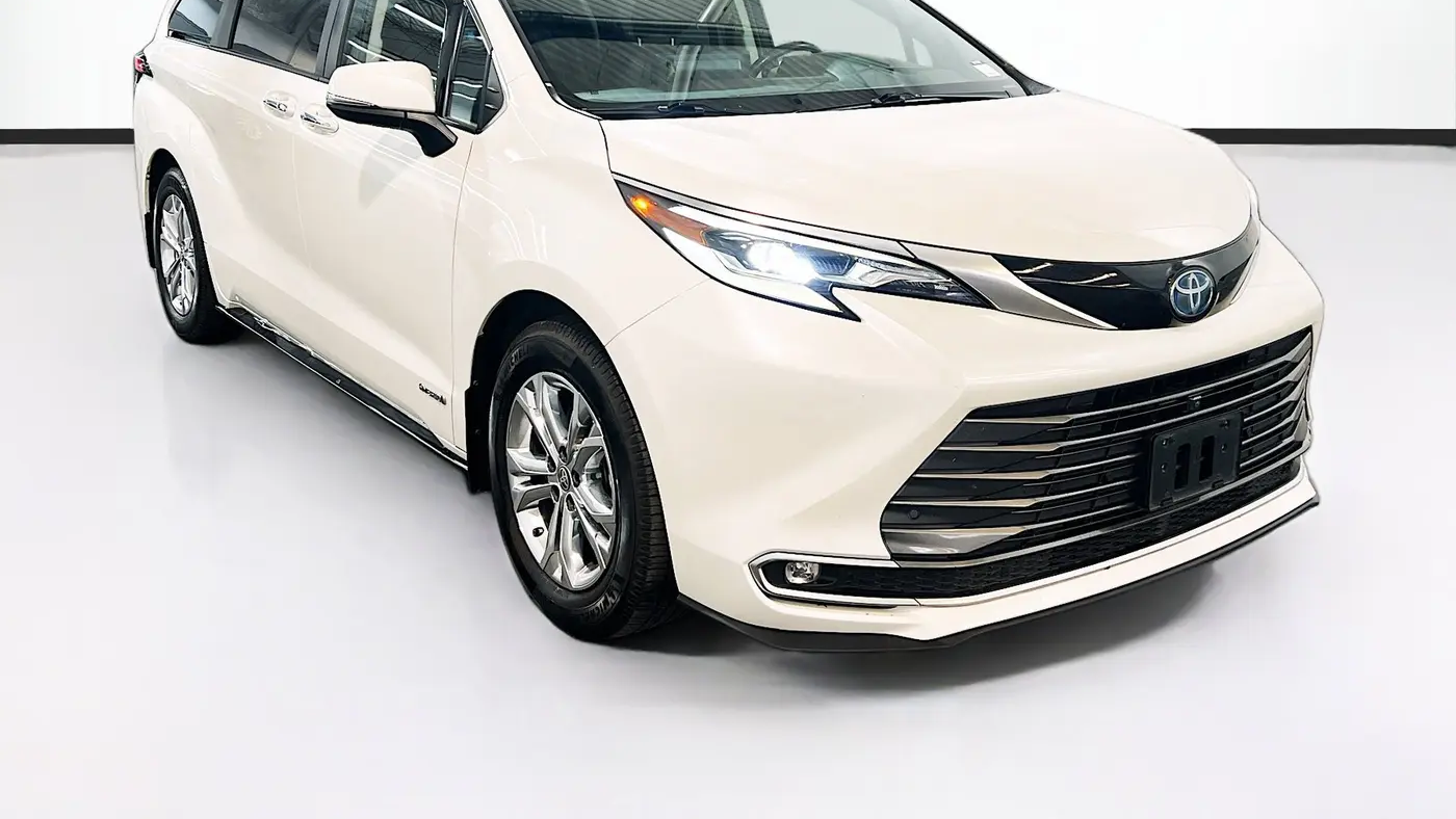 2021 Toyota Sienna Platinum 7-Passenger