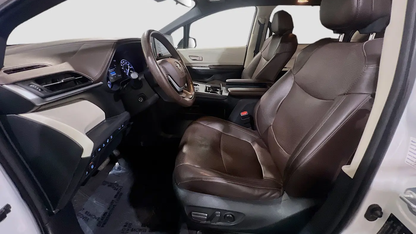 2021 Toyota Sienna Platinum 7-Passenger