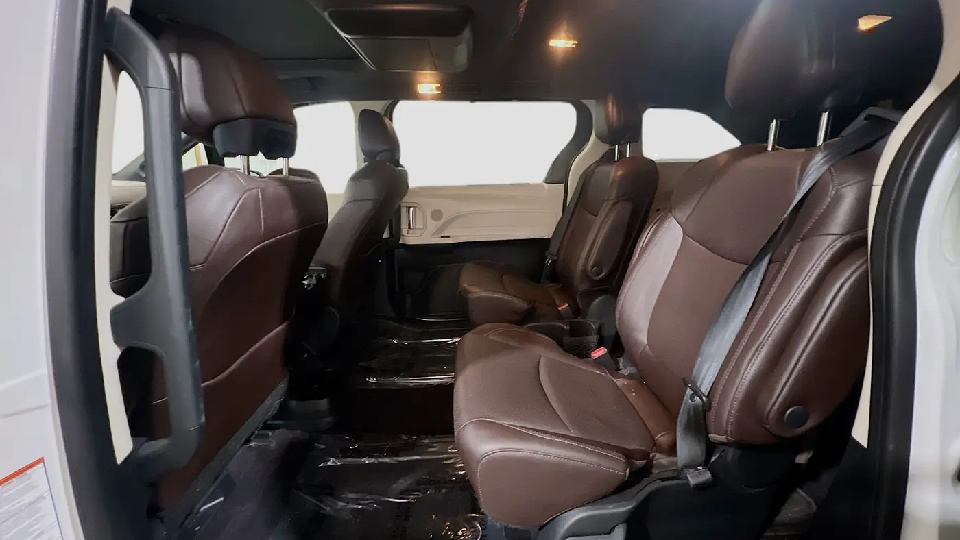 2021 Toyota Sienna Platinum 7-Passenger