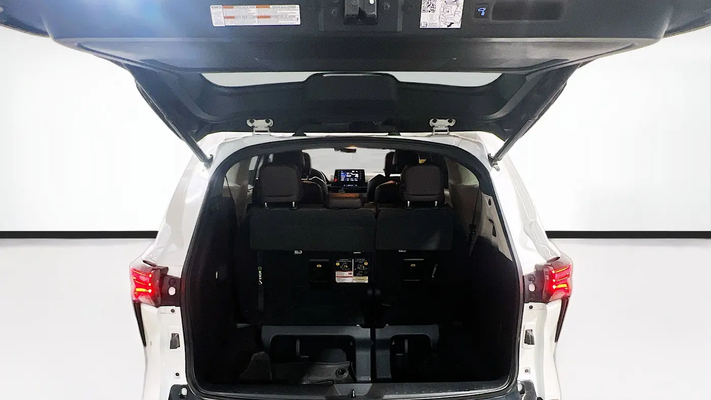 2021 Toyota Sienna Platinum 7-Passenger