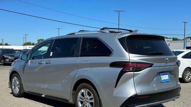 2024 Toyota Sienna Platinum 7-Passenger
