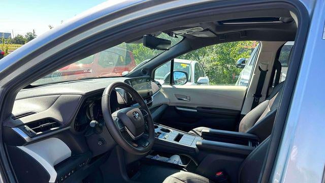 2024 Toyota Sienna Platinum 7-Passenger