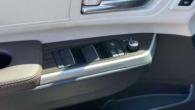 2024 Toyota Sienna Platinum 7-Passenger